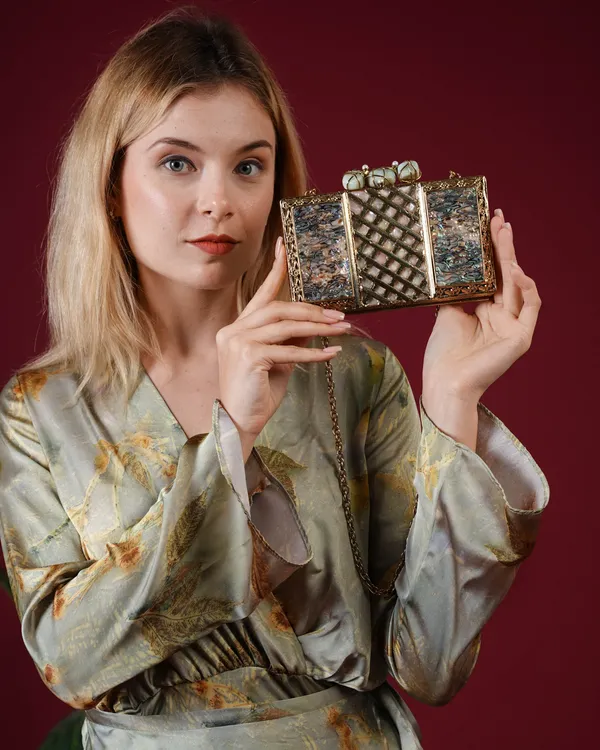 Regal_Mosaic_Shell_Clutch